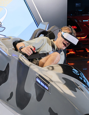 Immerse Yourself in the World of Flight Simulation with VR Flight Simulator 395kg Joystick Controls